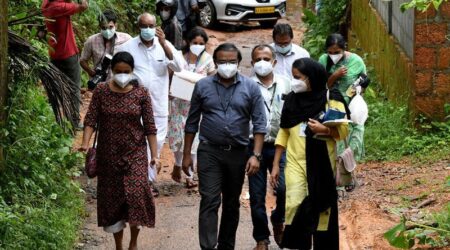 FILE PHOTO: Members of a medical team from Kozhikode Medical College carry areca nut and guava fruit samples to conduct tests for Nipah virus in Maruthonkara village in Kozhikode district, Kerala, India, September 13, 2023. REUTERS/Stringer